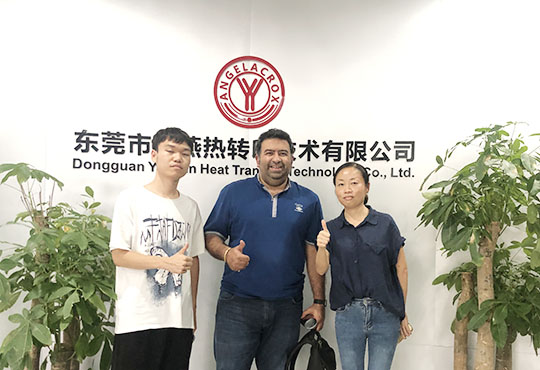 Under the influence of COVID-19, customers visit Yanyan factory.